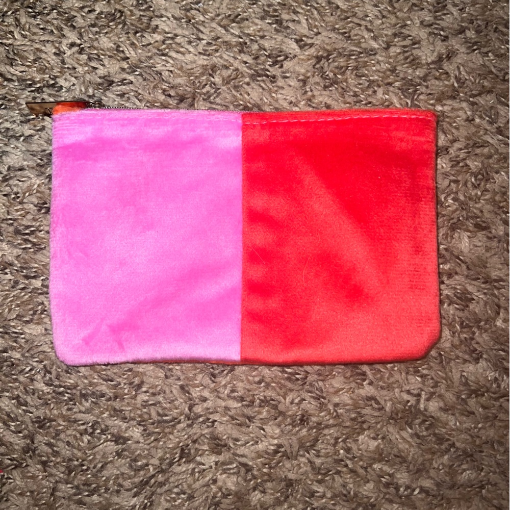 3/10$ Ipsy Makeup Bags